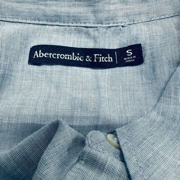 Abercrombie & Fitch light blue button down top size Small - Picture 6 of 6